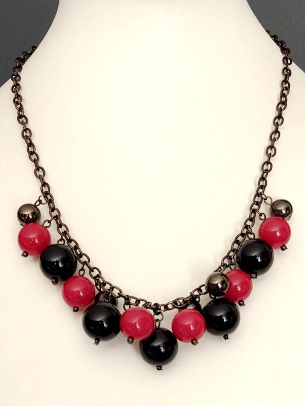 Red, black and dark gray metallic beaded necklace